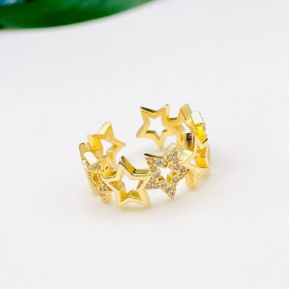 Gold star ring
